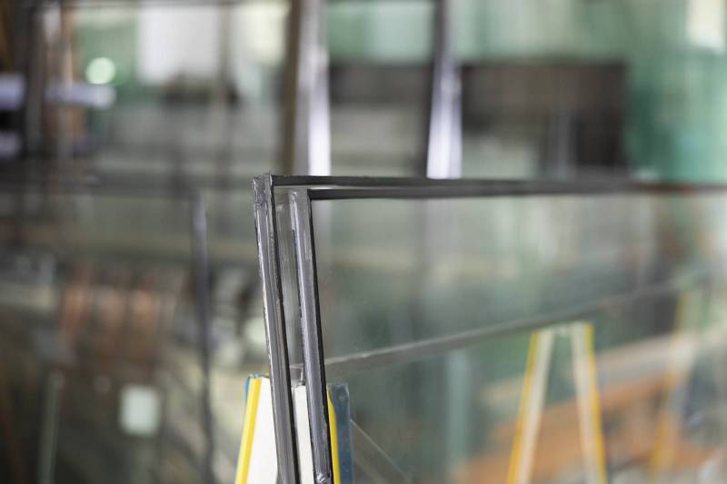 Service SAV rapide en menuiserie : remplacement de vitrage, serrure ou poignée sous 48H – Menuiseries Souquet