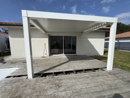 Notre zone d'activité pour ce service Vente et installation de pergola bioclimatique Akraplast sur mesure motorisée avec store intégré et devis gratuit pour maison ou restaurant